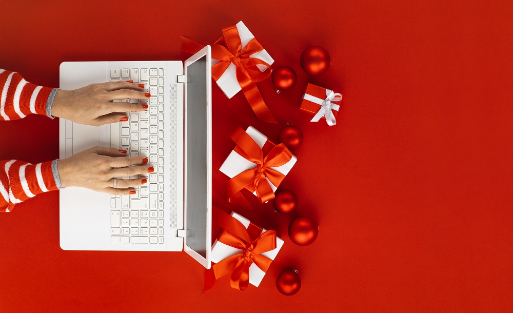 Online shopping of New Year gifts